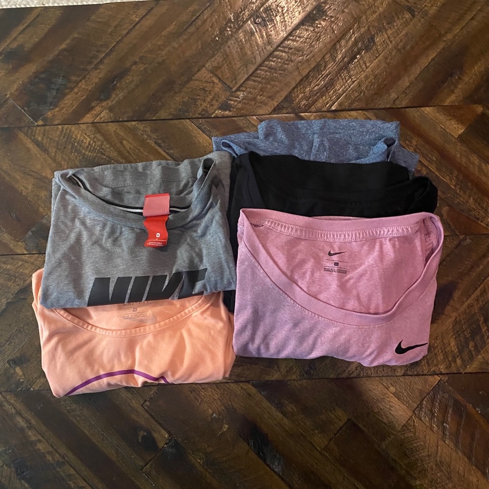 Nike Top Bundle Size 1X